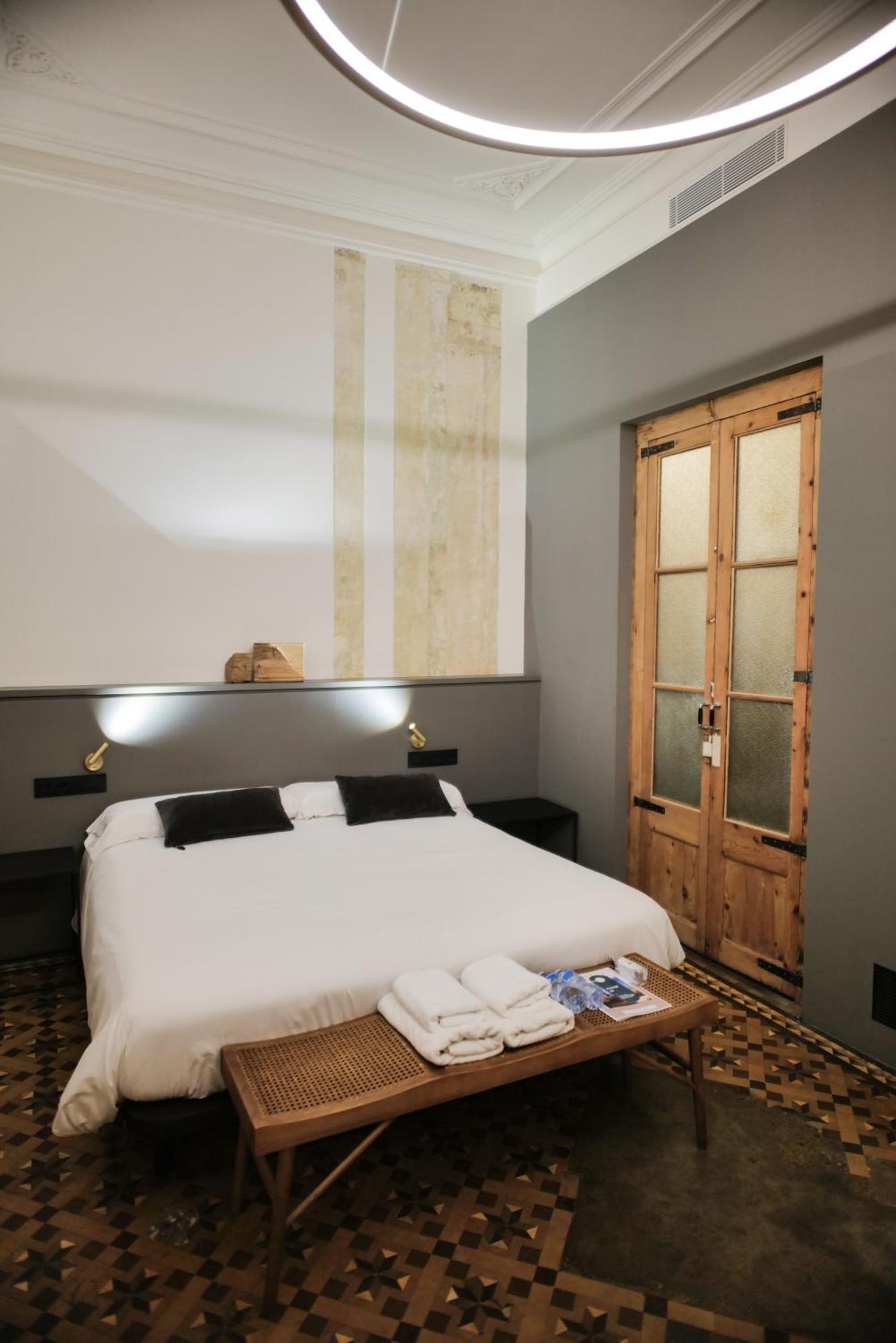 Hostal Porxos Garden Barcelona Exteriör bild