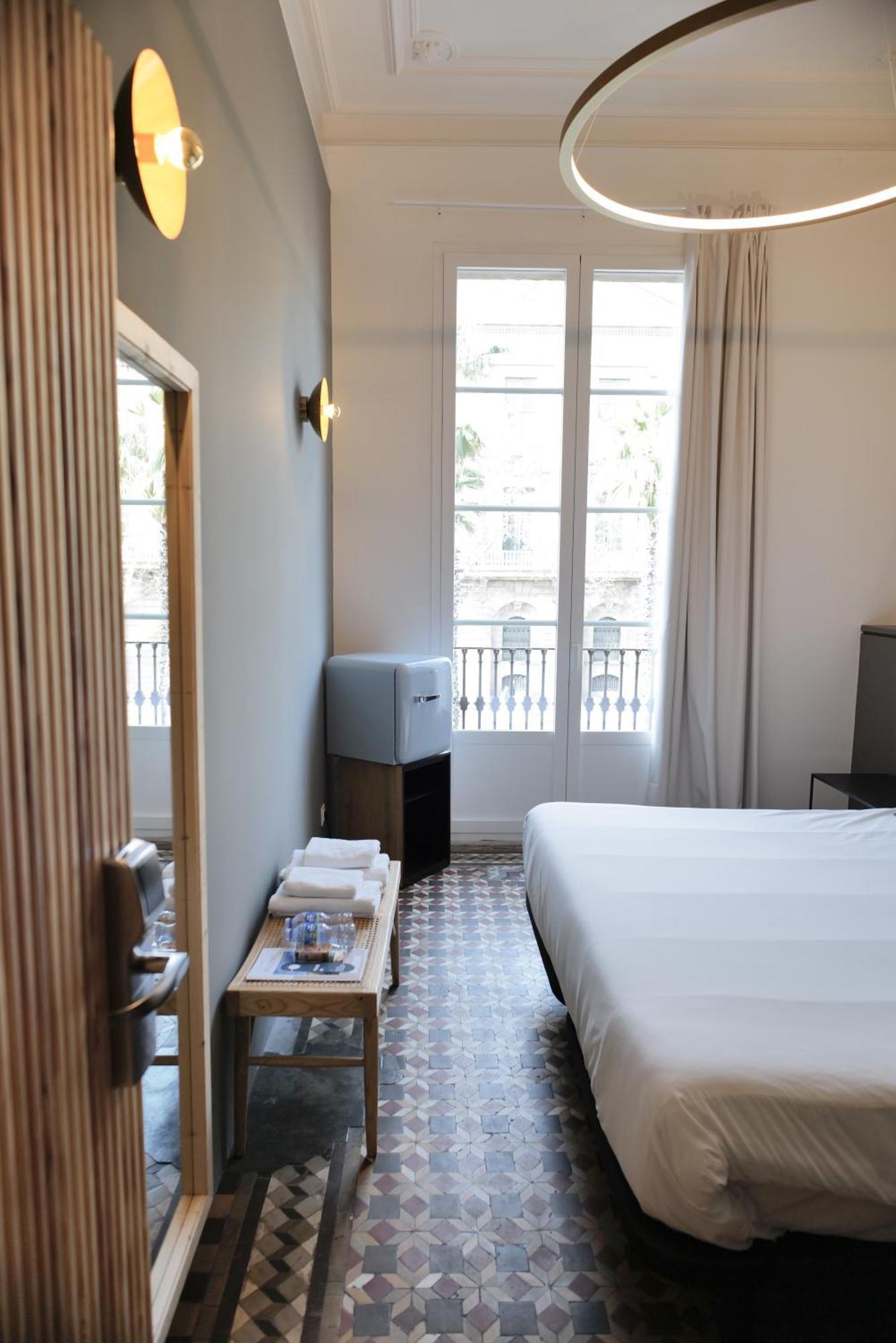 Hostal Porxos Garden Barcelona Exteriör bild