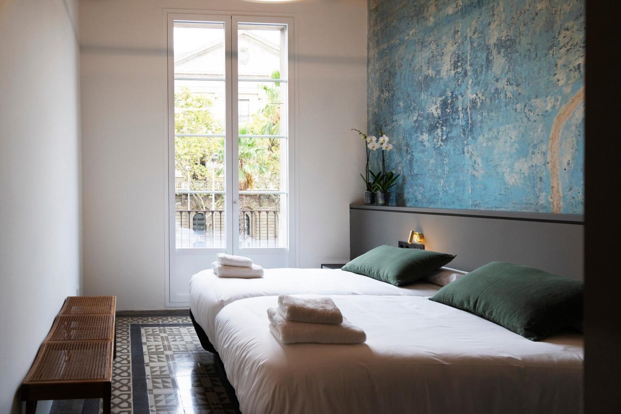 Hostal Porxos Garden Barcelona Exteriör bild