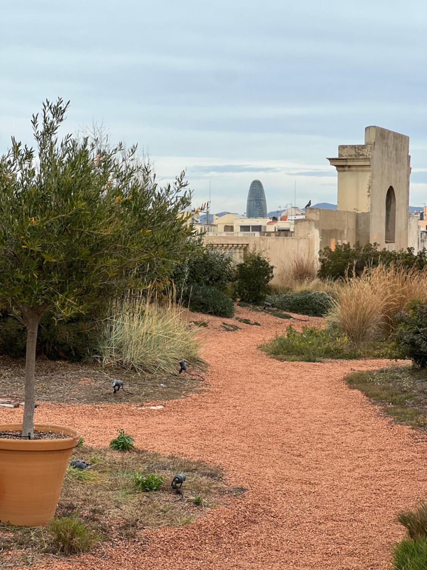 Hostal Porxos Garden Barcelona Exteriör bild